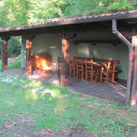 Collealceppo - Residenza Selvadonia - Piscina Panoramica, 13 Km. Dal Mare * Montemagno (Lucca)