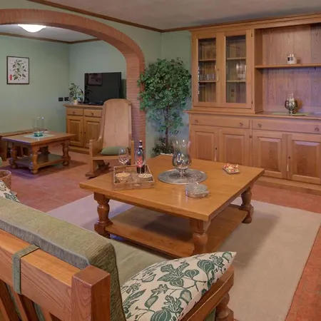Apartment Collealceppo - Residenza Selvadonia - Piscina Panoramica, 13 Km. Dal Mare *